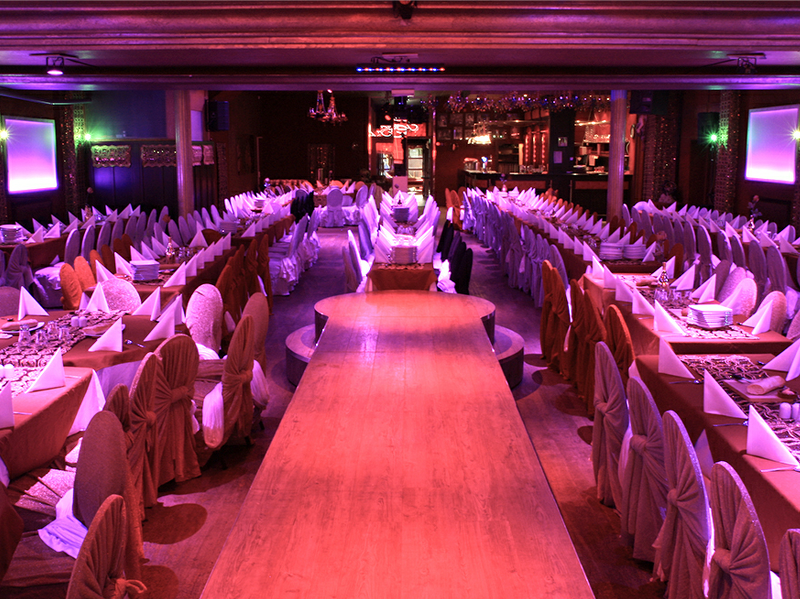 Inspiration Point dinnershow busreis zaal