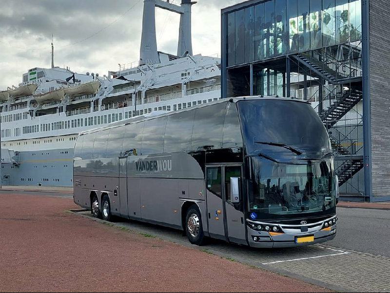 Touringcar 817 VIP
