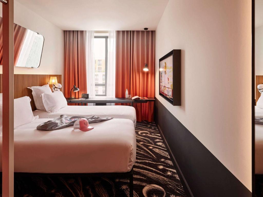 Mama Shelter Parijs La Defense kamer twin